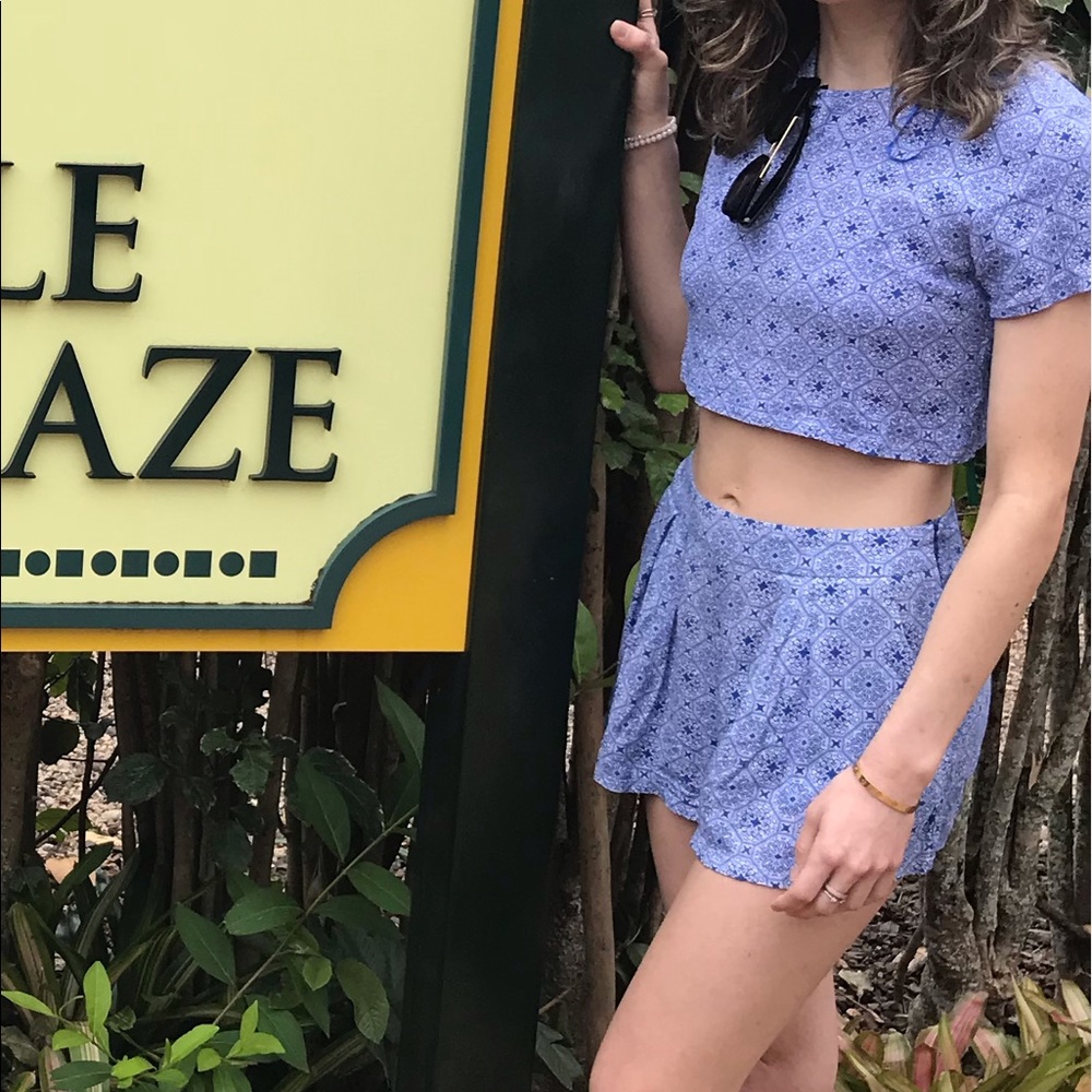 Two piece set from LF
